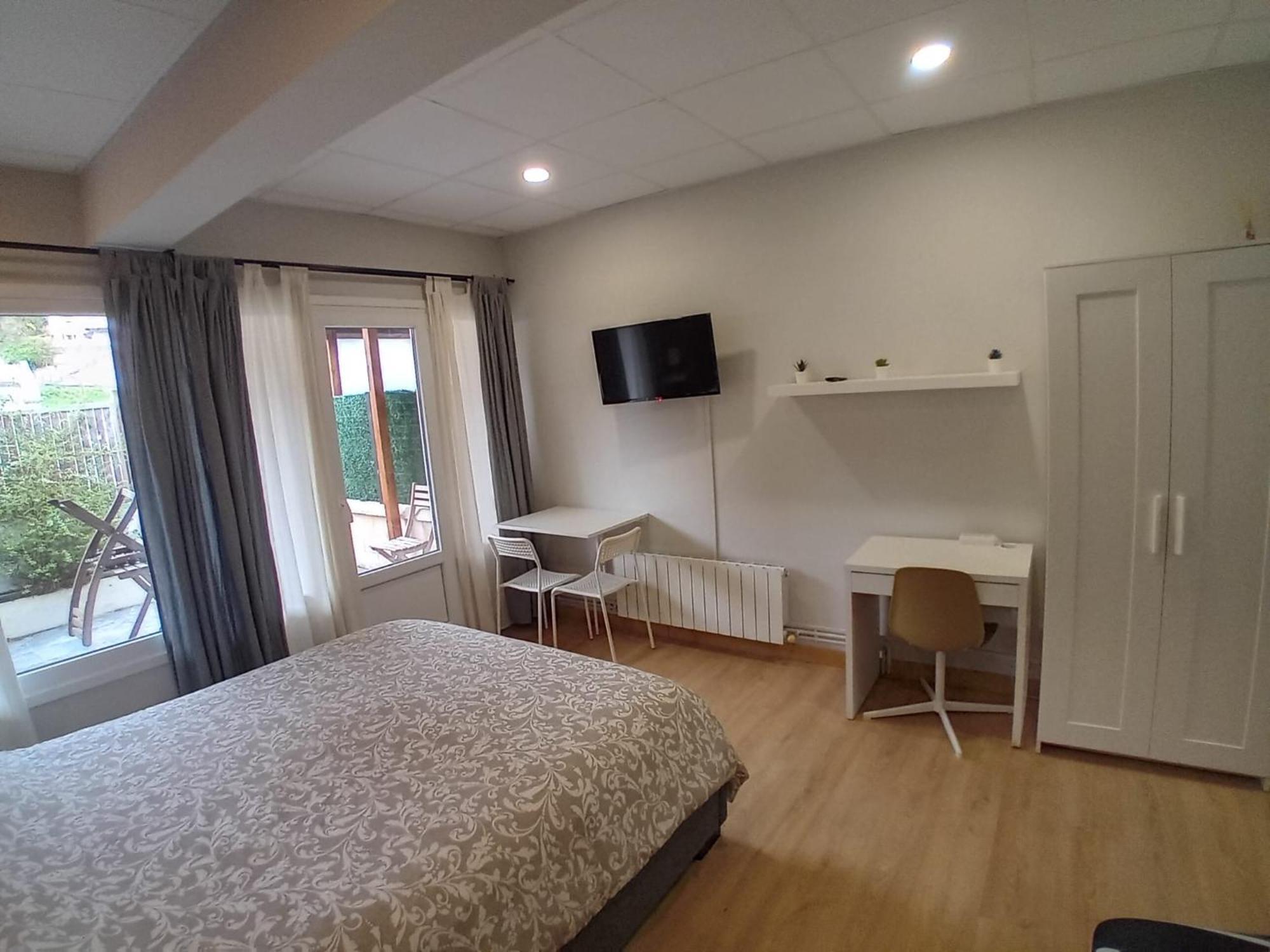 Estudios Deusto 3*